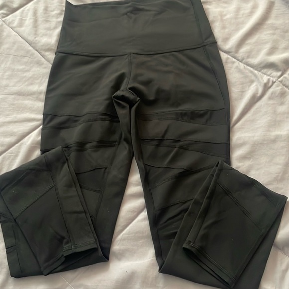 EUC Lululemon High Times 6 - Picture 2 of 4